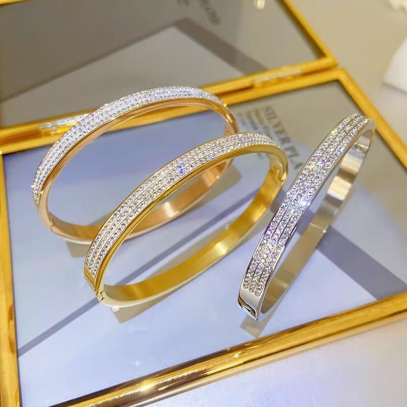 Women’s 18k Gold Bracelet