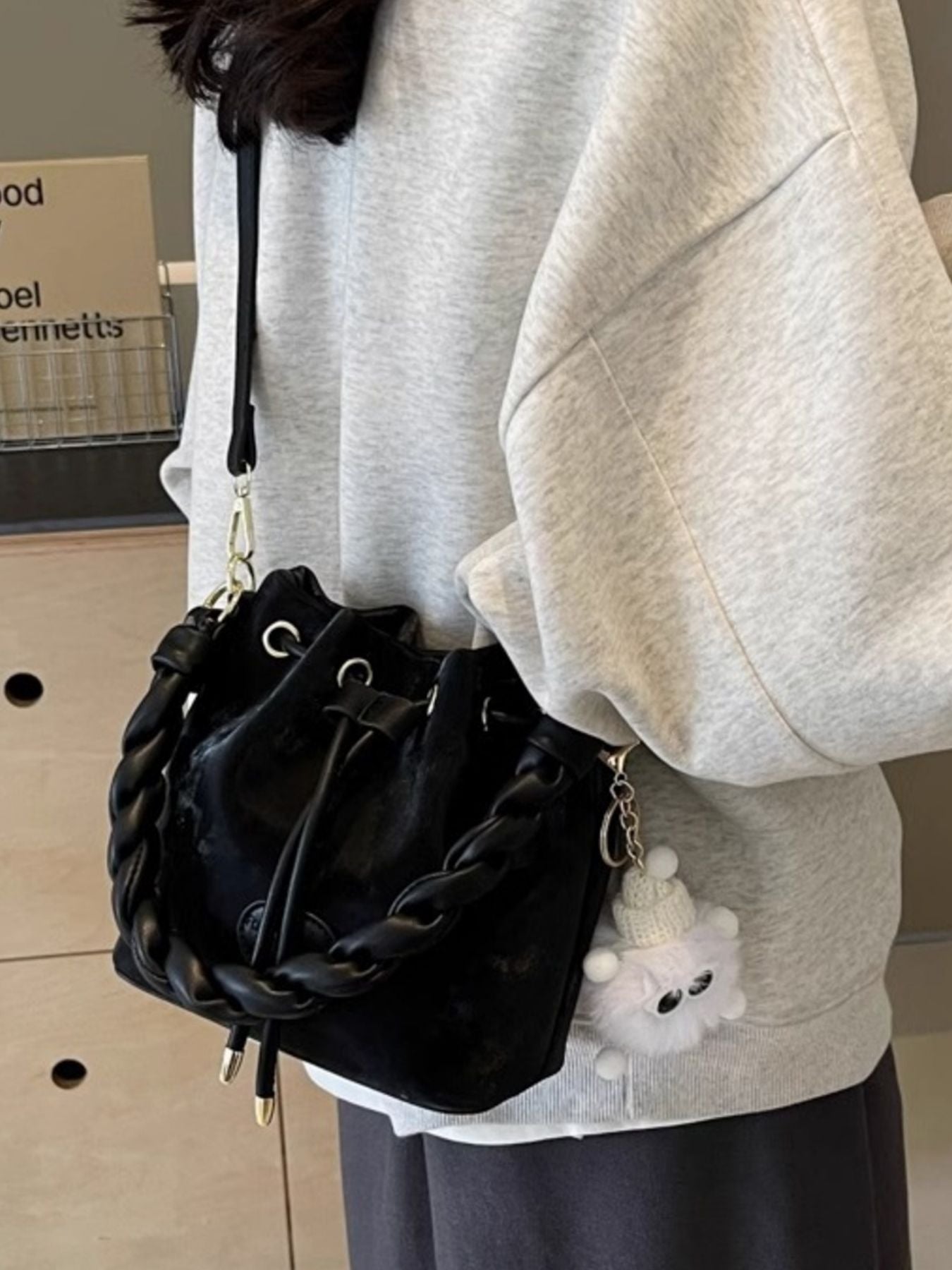 9f0c1e43-fc65-4a7b-9ca6-5d0cf6cbb346-Max