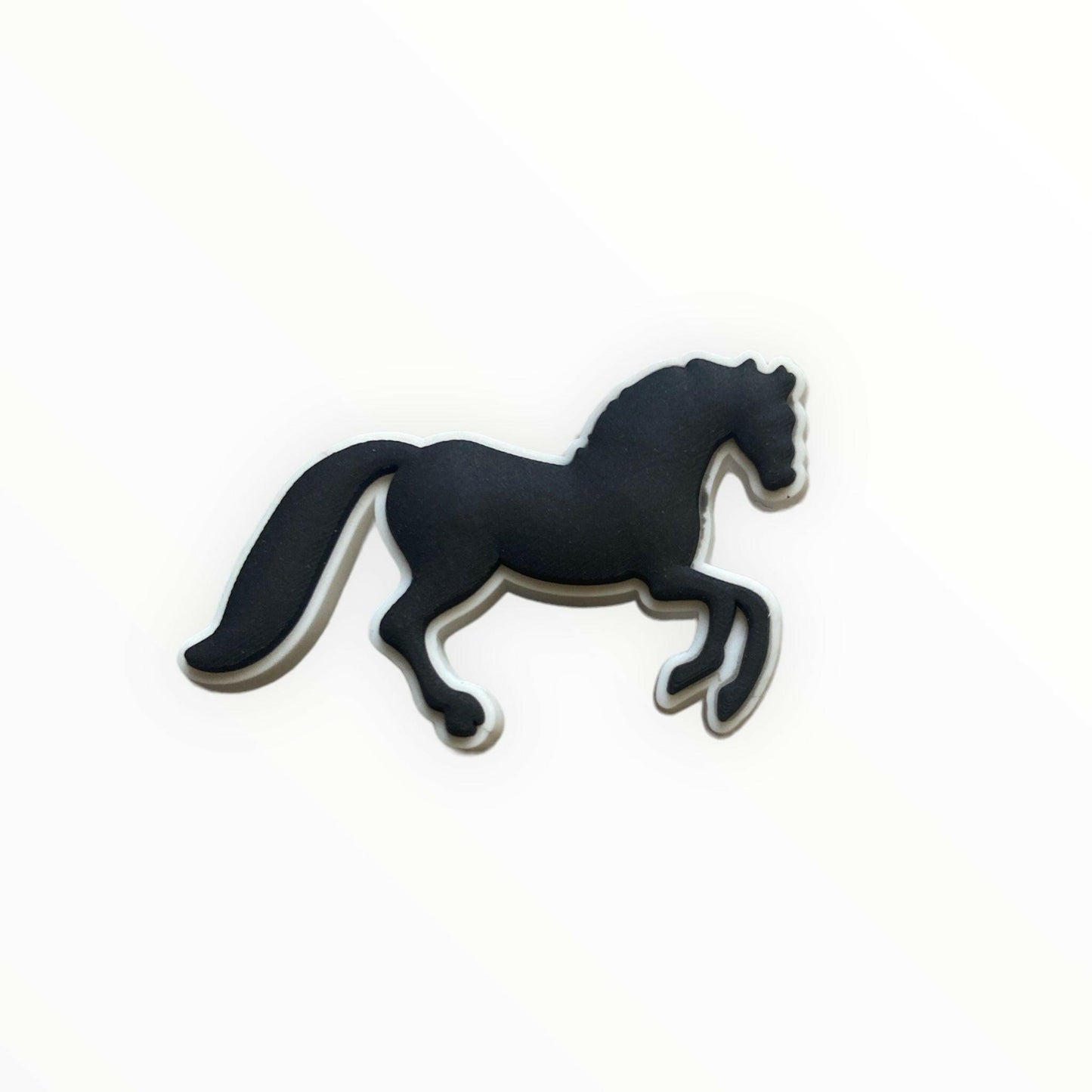 Black Horse Shoe Charm - Savge Charmz